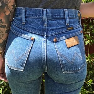 Vtg Wrangler High Waisted Straight Leg Jeans